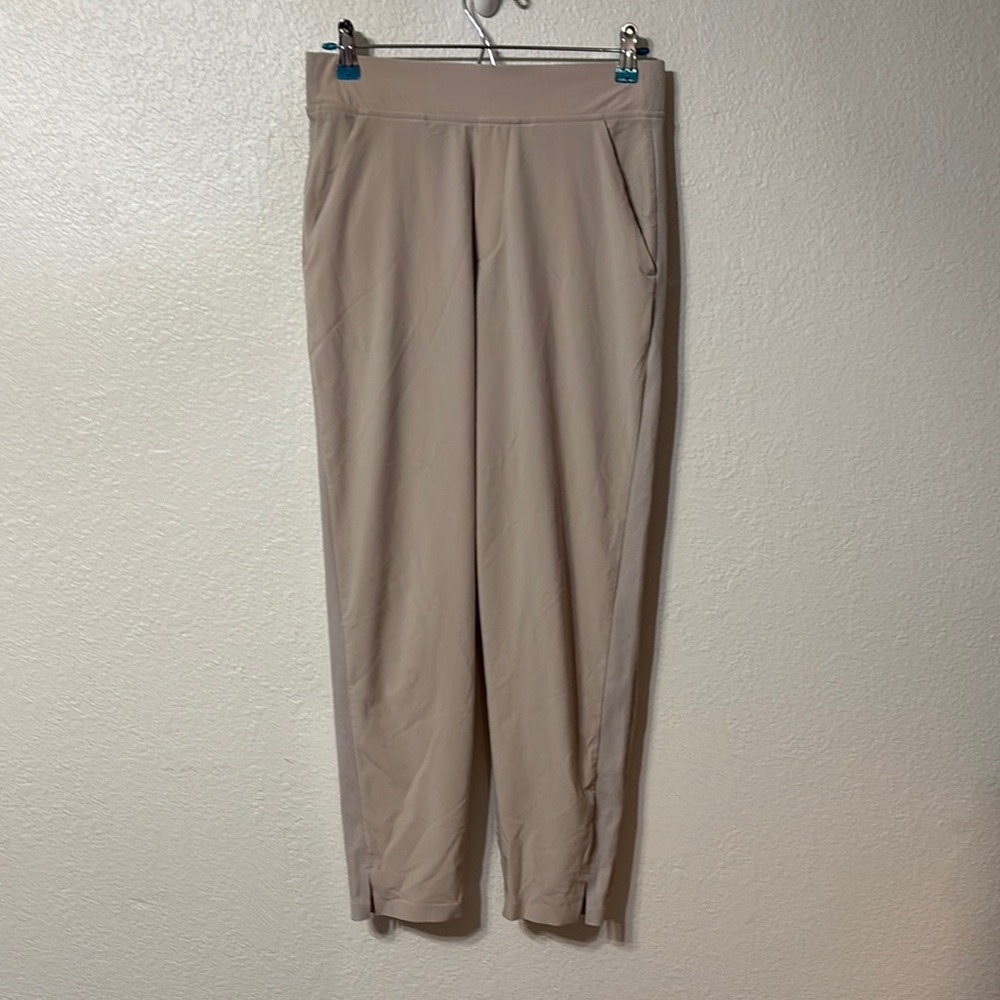 Athleta Women's Ankle Pants in Beige